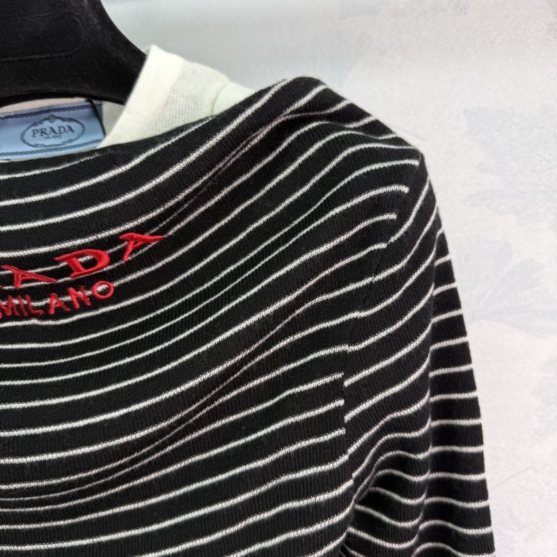 Pra*a sweaters